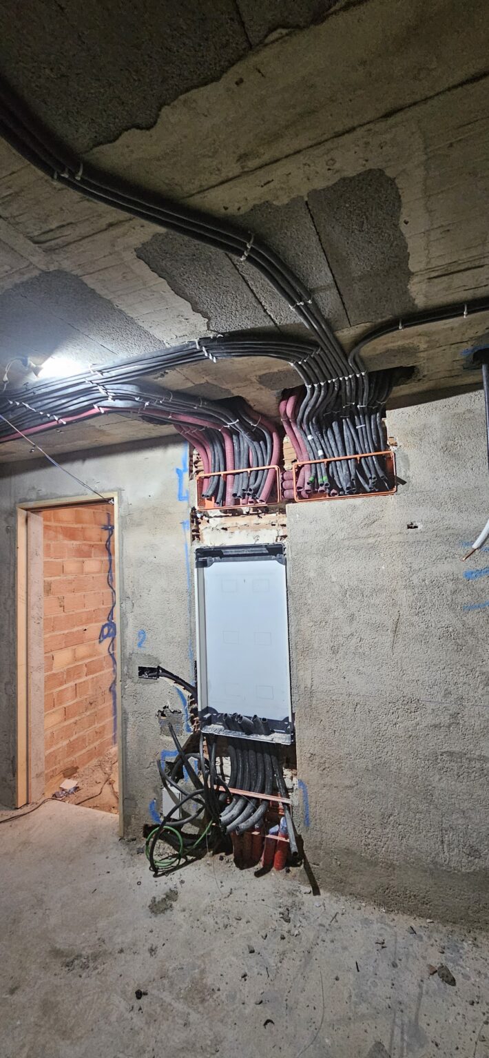 INSTALACIONES ELÉCTRICAS BESTARD: Electricistas autorizados para reformas y obra nueva